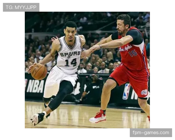 丹尼·格林三分无球跑位助快船提升关键时刻投射效率